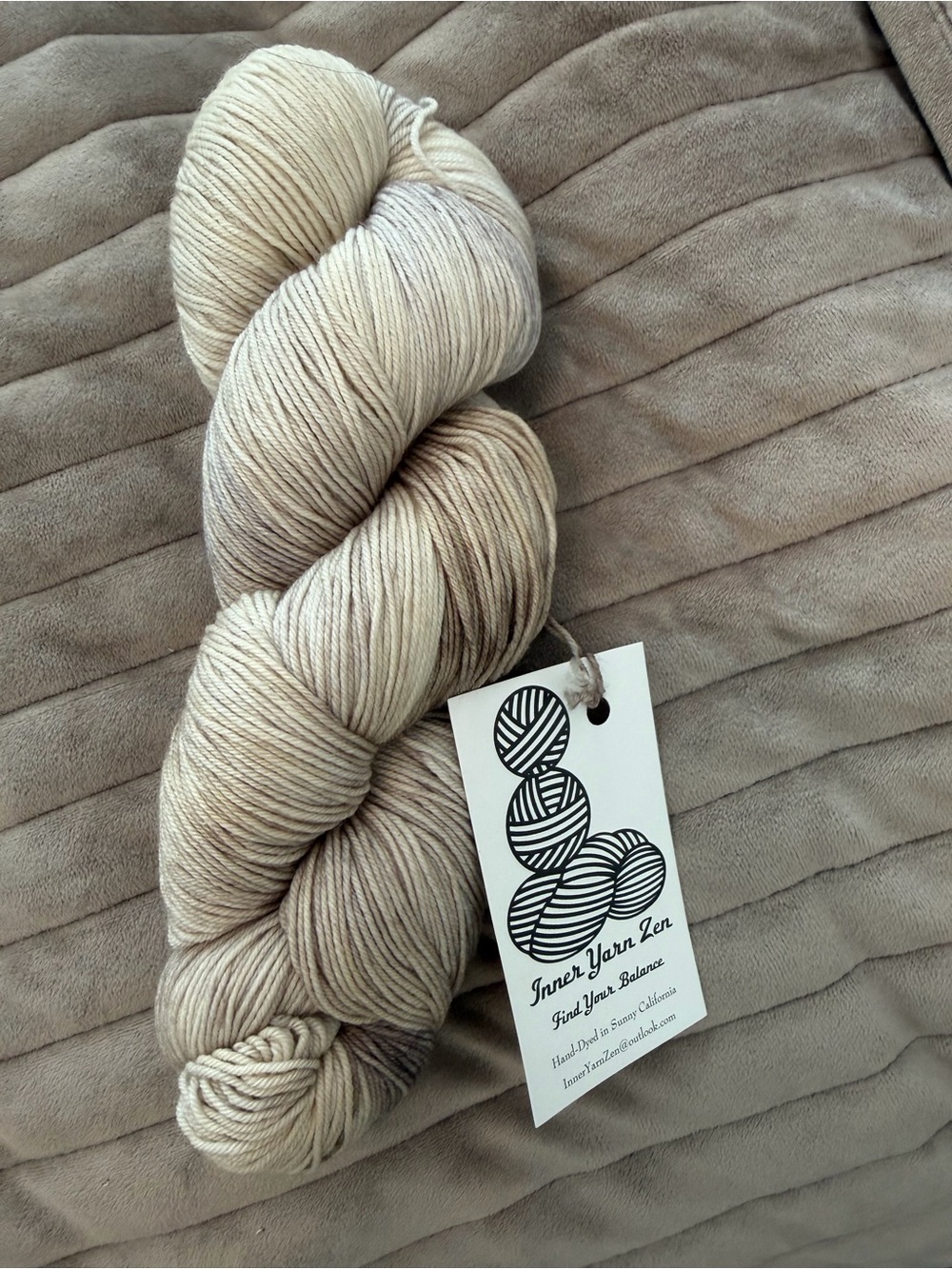 Inner yarn zen luxury Cream Hand-Dyed Yarn Skein